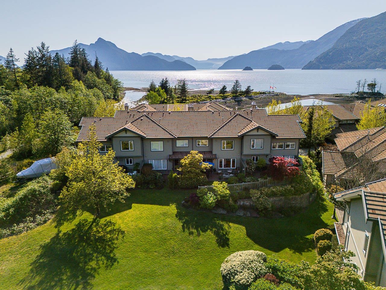 54 Beach Dr, Furry Creek, BC V8B 1A2