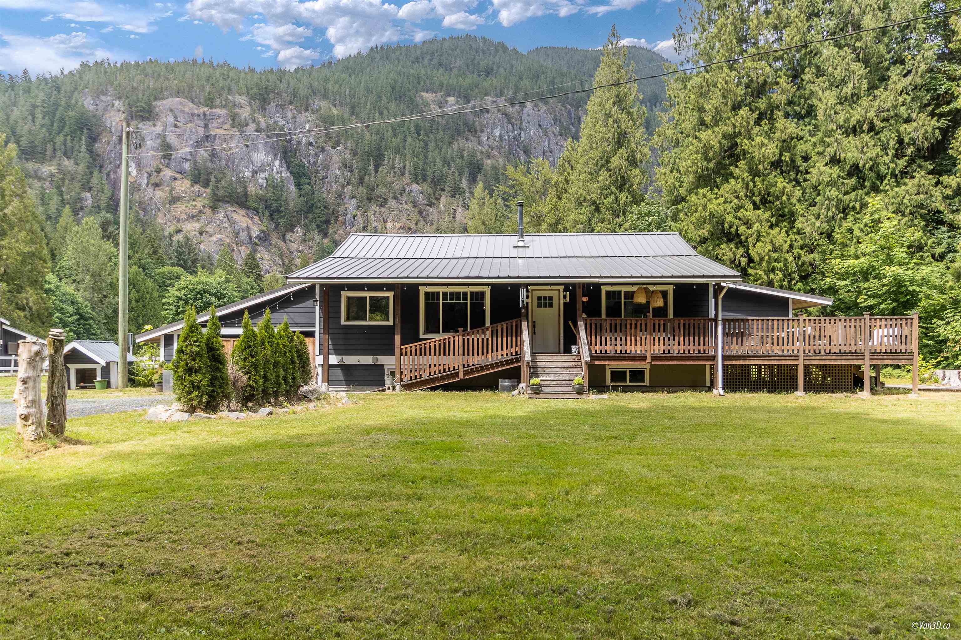14848 Squamish Valley Road, Squamish, BC V0N 1H0