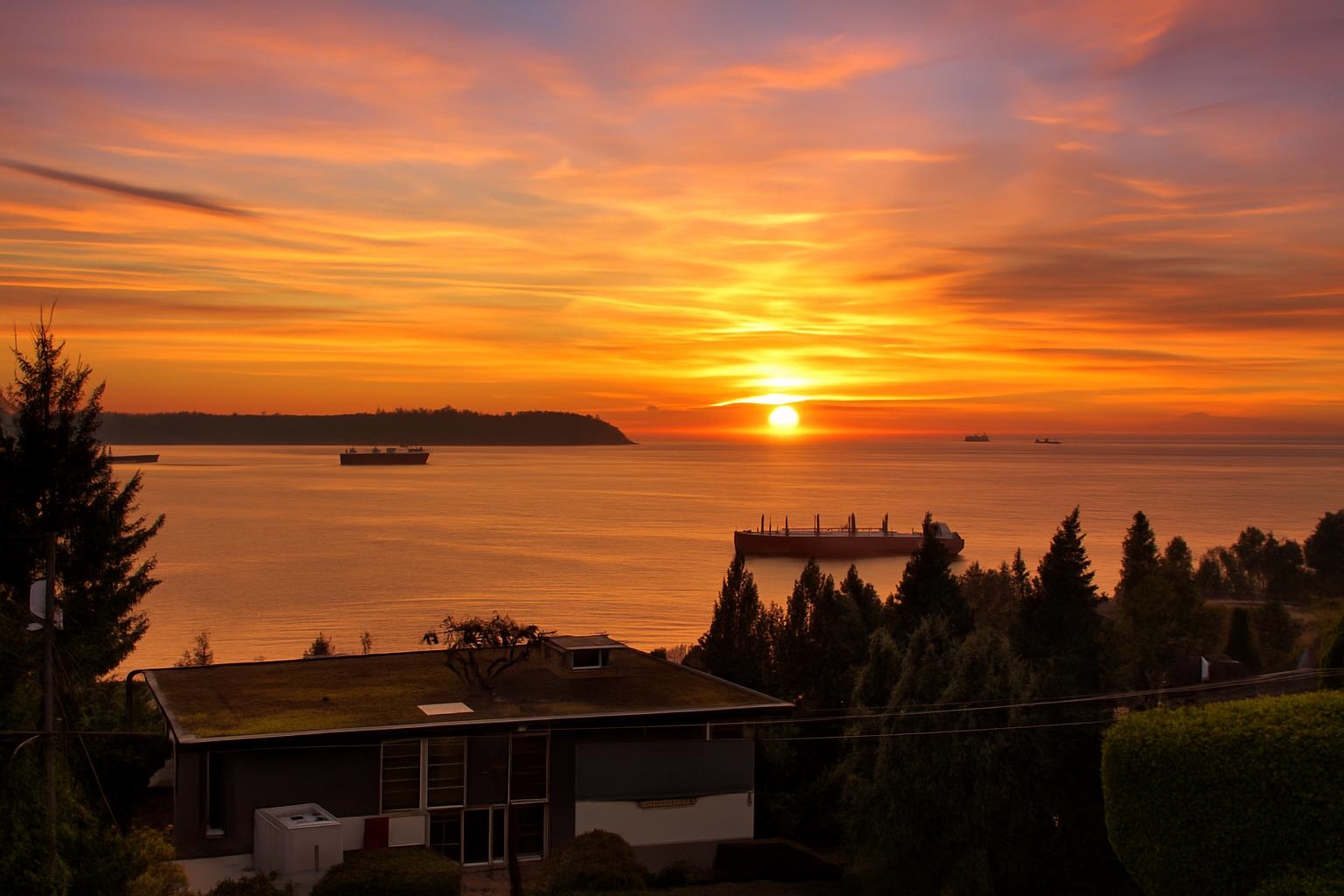 3295 Westmount Road, West Vancouver, BC V7V 3G5