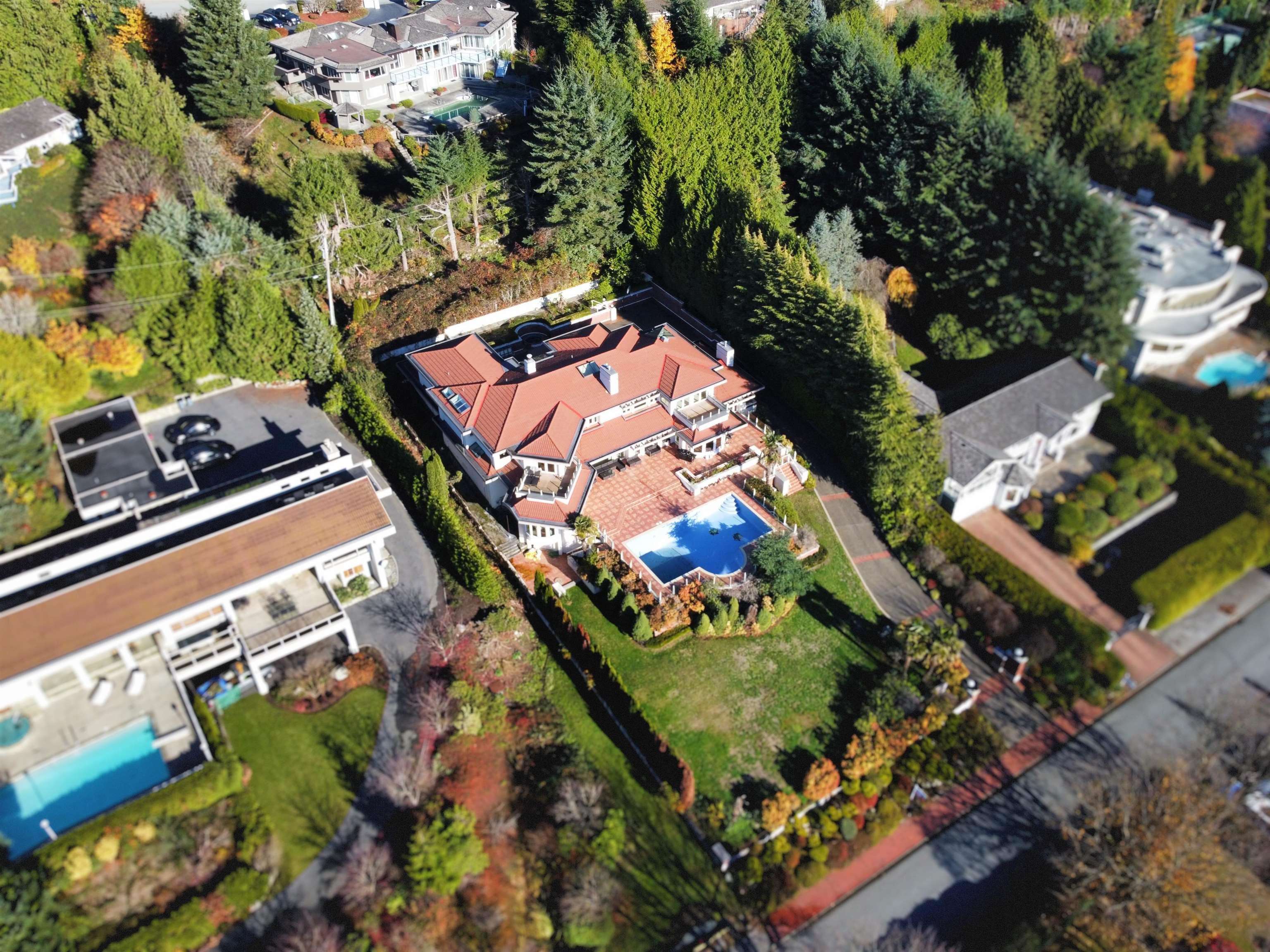 1025 King Georges Way, West Vancouver, BC V7S 1S6