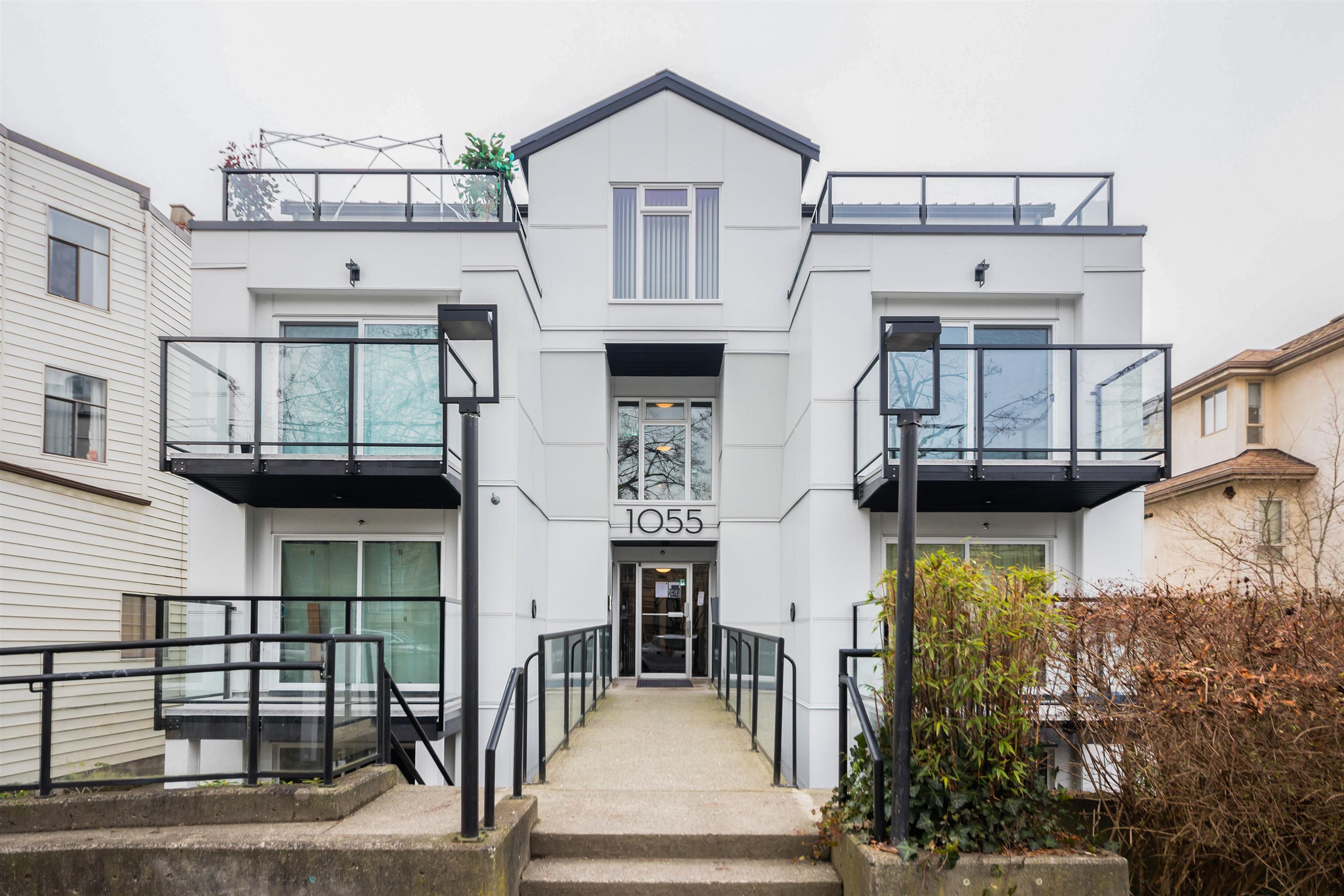 1055 East Broadway #104, Vancouver, BC V5T 1Y5