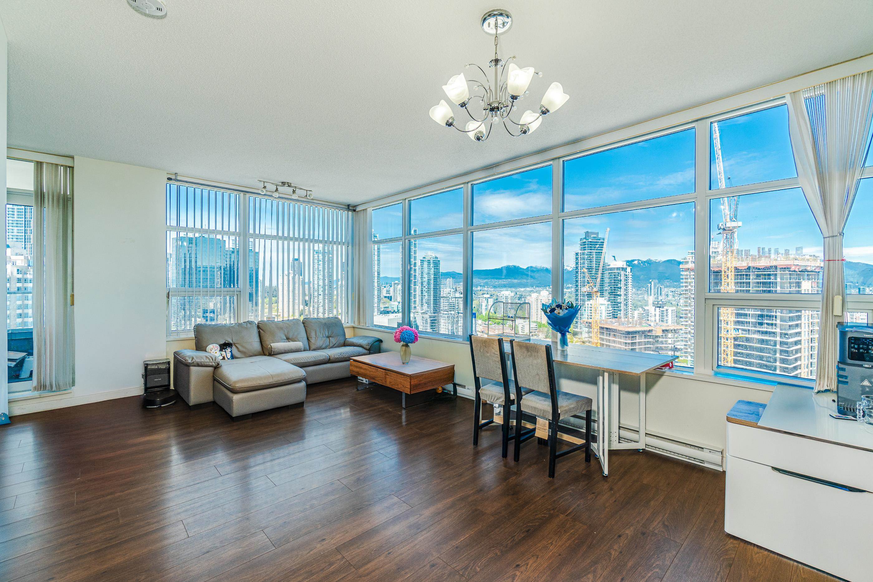 4880 Bennett Street #2802, Burnaby, BC V5H 0C1