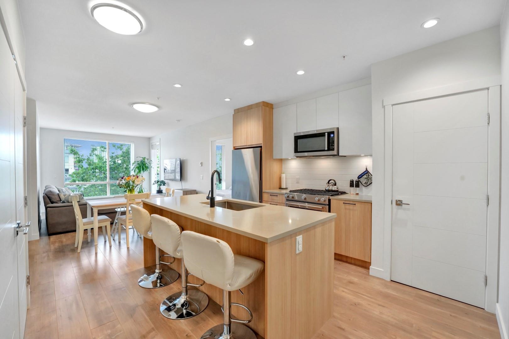 707 Como Lake Avenue #311, Coquitlam, BC V3J 0J5