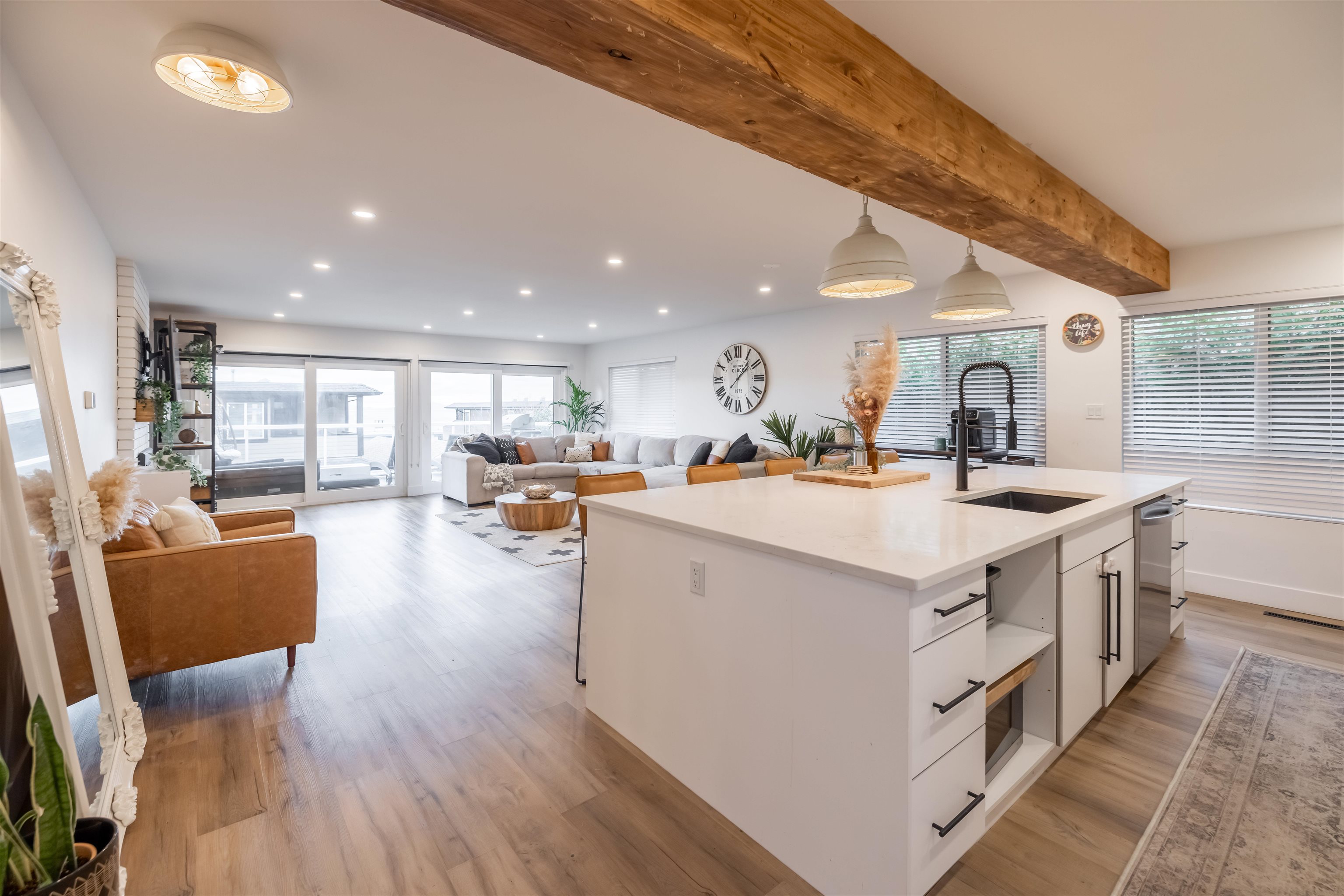 15170 Beachview Avenue, White Rock, BC V4B 1P6