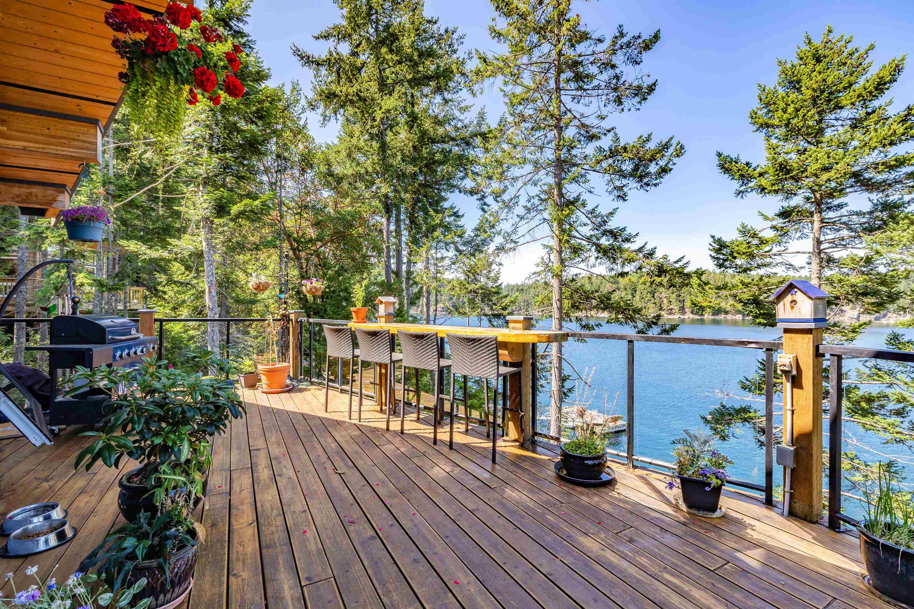659 Wilkes Rd, Mayne Island, BC V0N 2J1