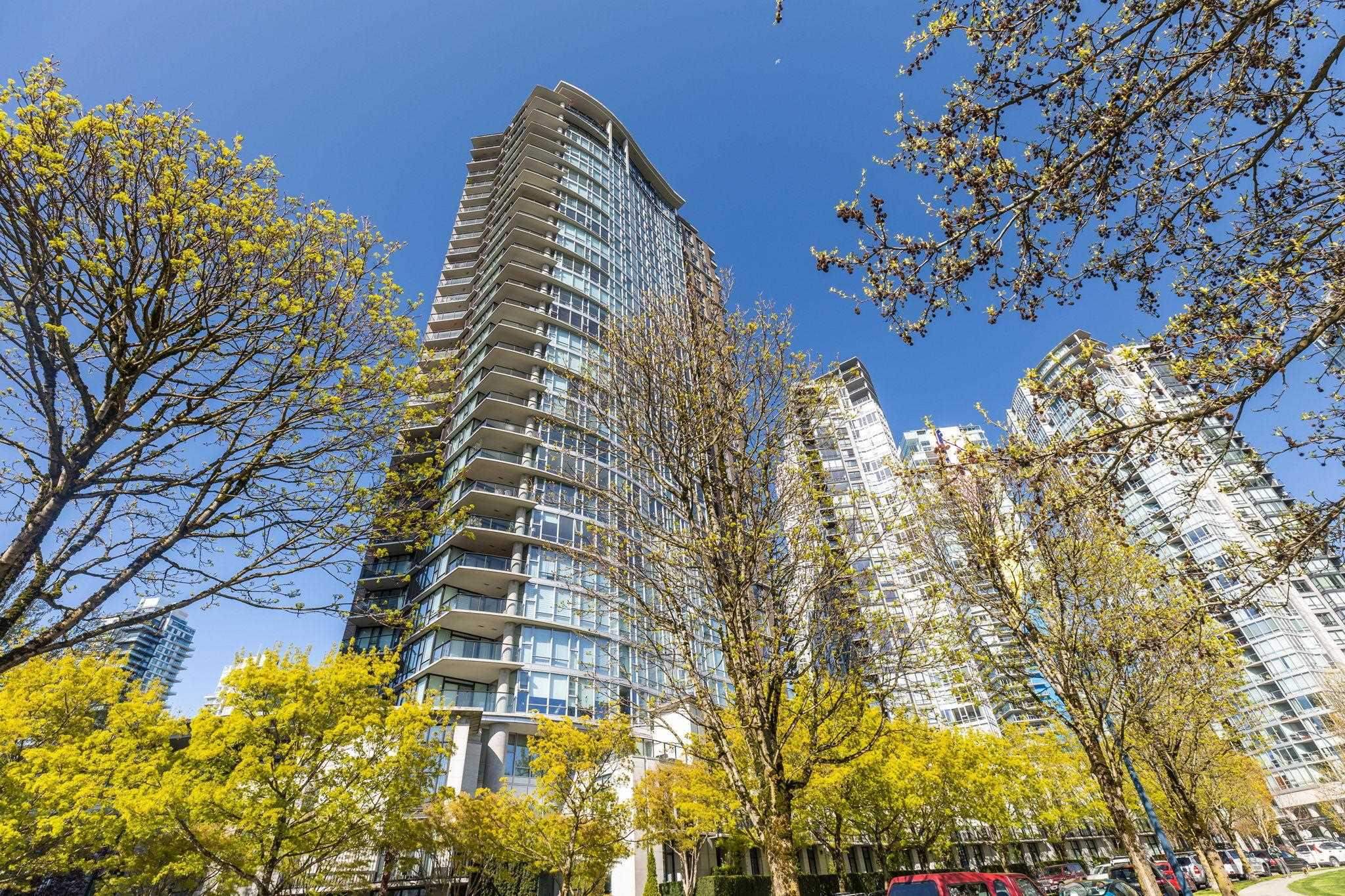583 Beach Crescent #607, Vancouver, BC V6Z 3E6