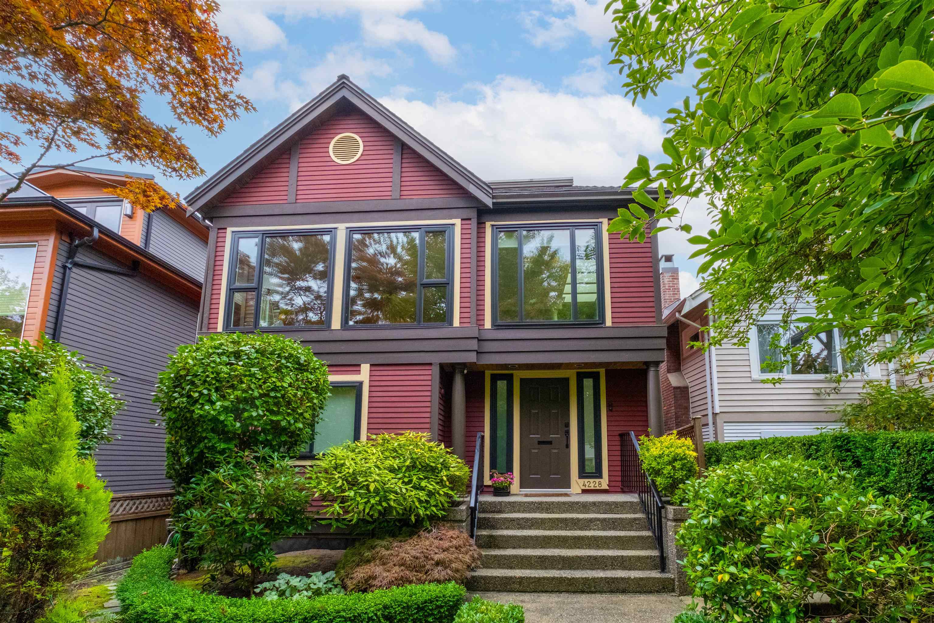 4228 West 11th Avenue, Vancouver, BC V6R 2L7
