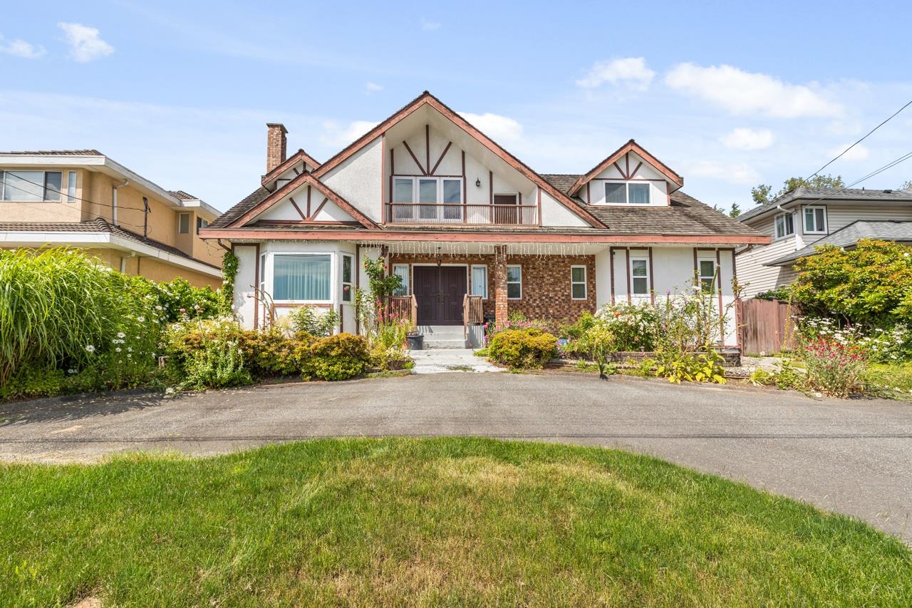 959 Dansey Avenue, Coquitlam, BC V3K 3G8