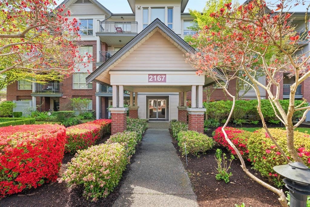 2167 152 Street #310, Surrey, BC V4A 4P1
