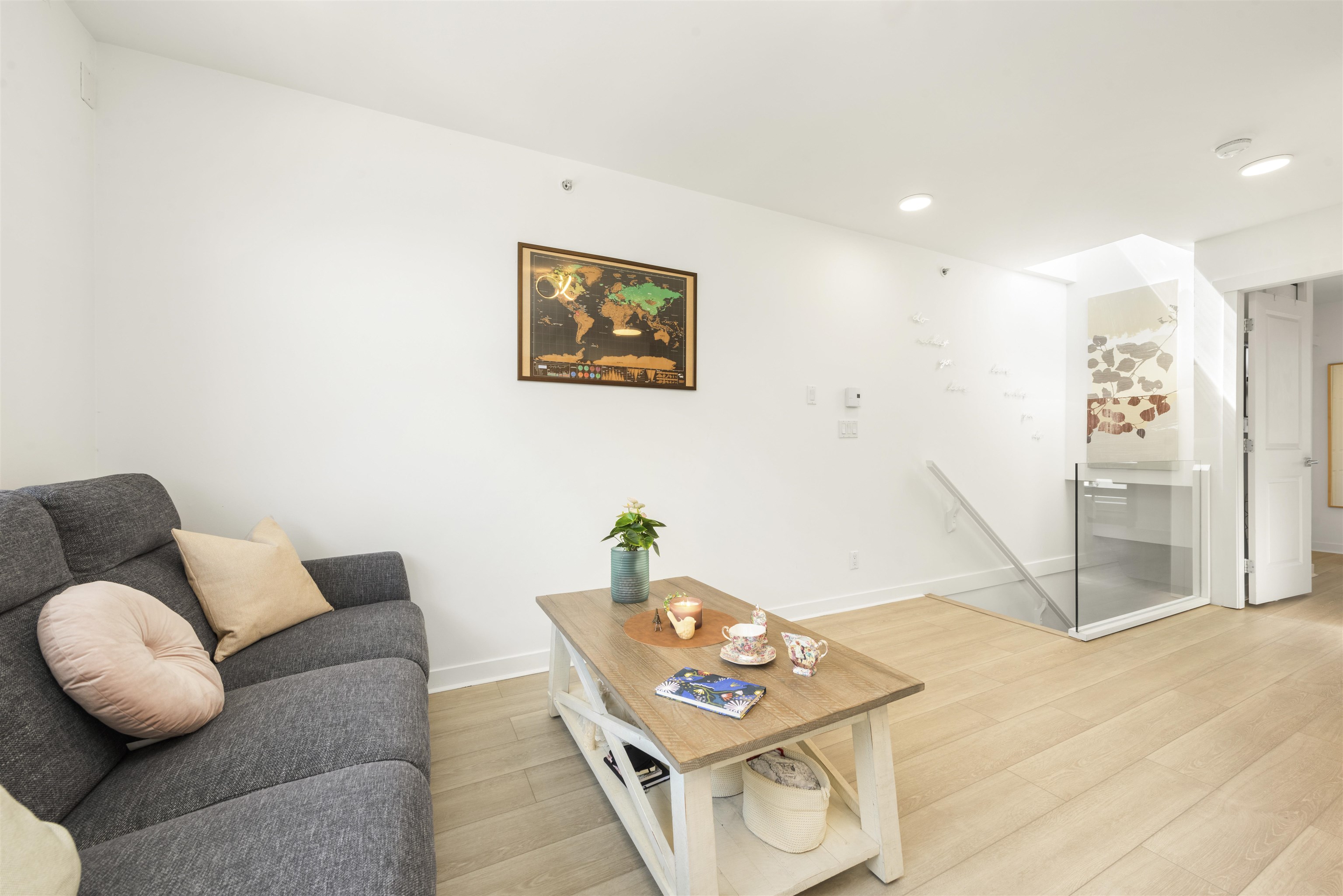 618 West 6th Avenue #11, Vancouver, BC V5Z 1A3