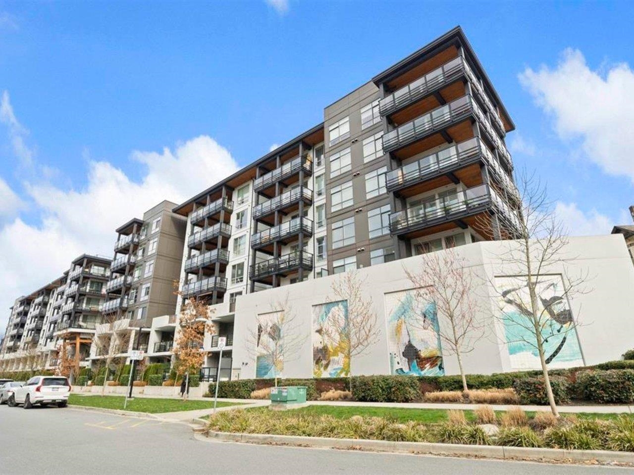 128 East 8th Street #202, North Vancouver, BC V7L 1Y7