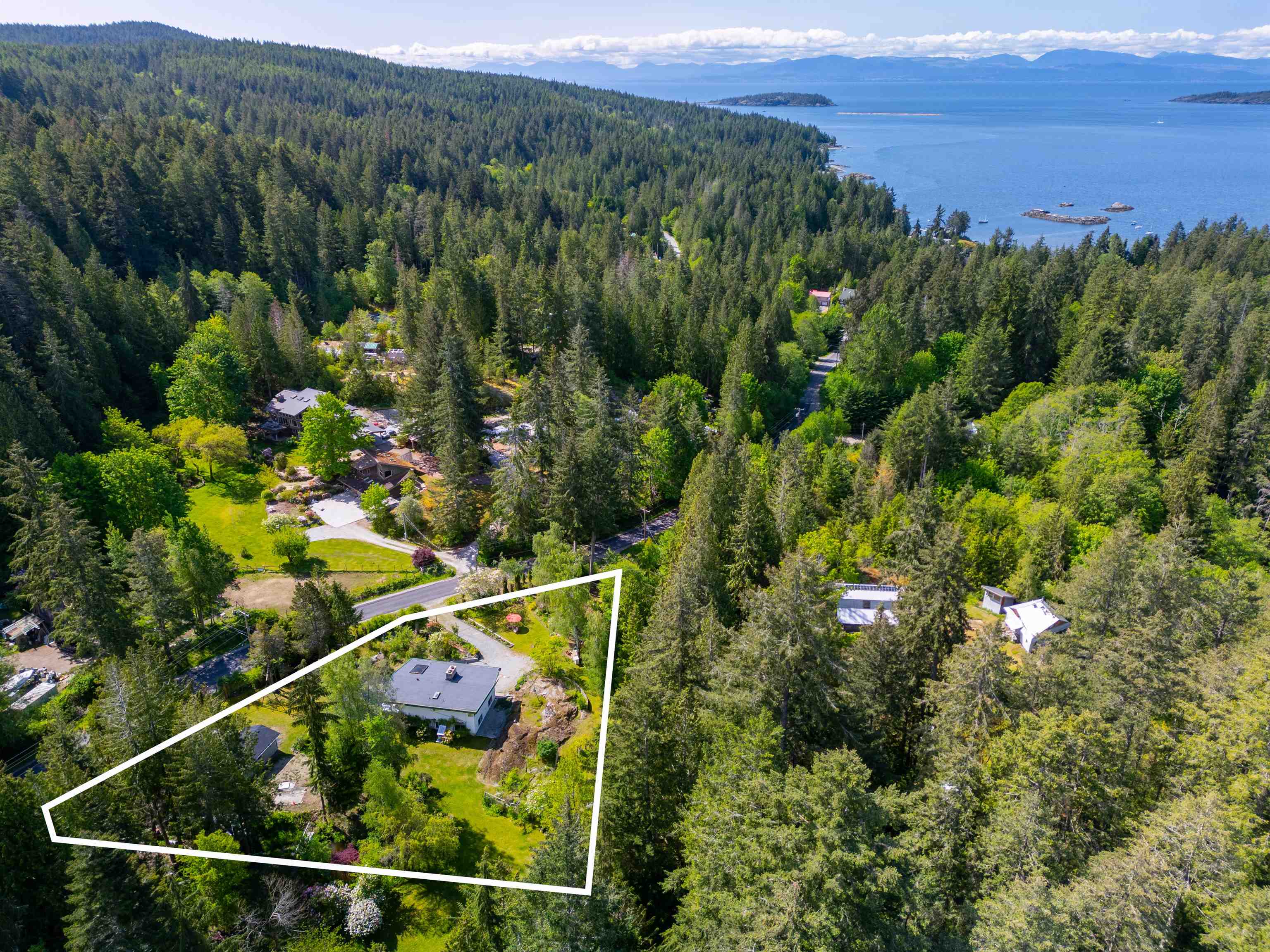 5819 Trout Lake Rd, Halfmoon Bay, BC V0N 1Y2