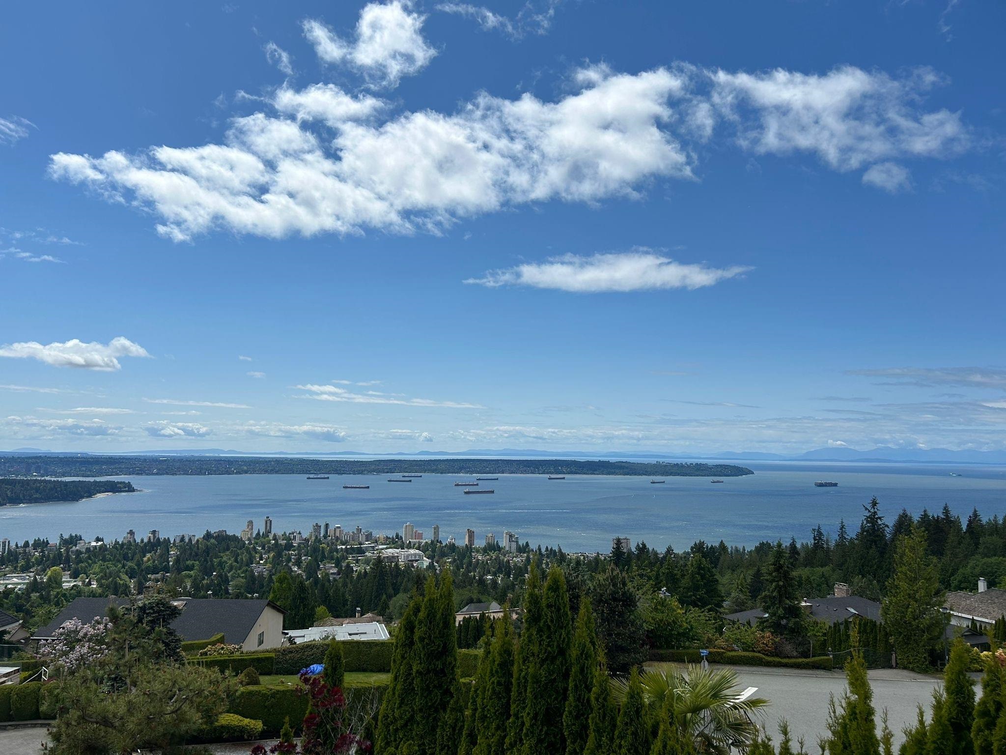 2555 Westhill Drive, West Vancouver, BC V7S 3B7