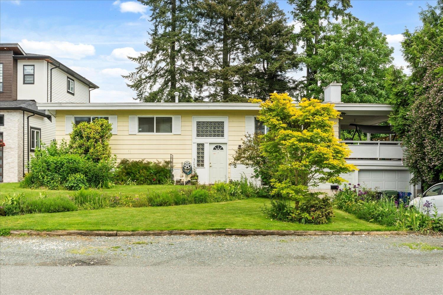 2512 James Street, Abbotsford, BC V2T 3L5
