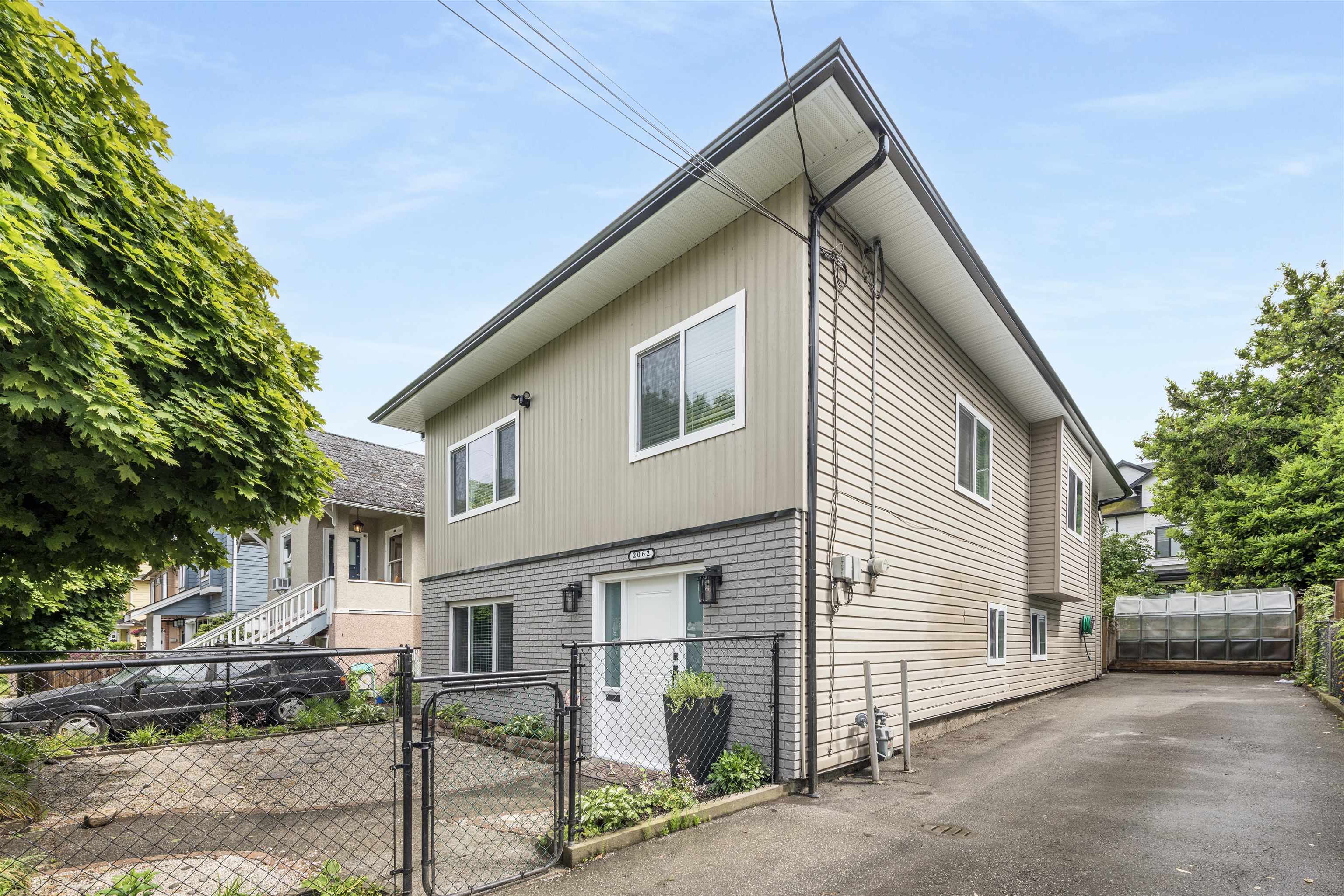 2062 East 35th Avenue, Vancouver, BC V5P 1B9