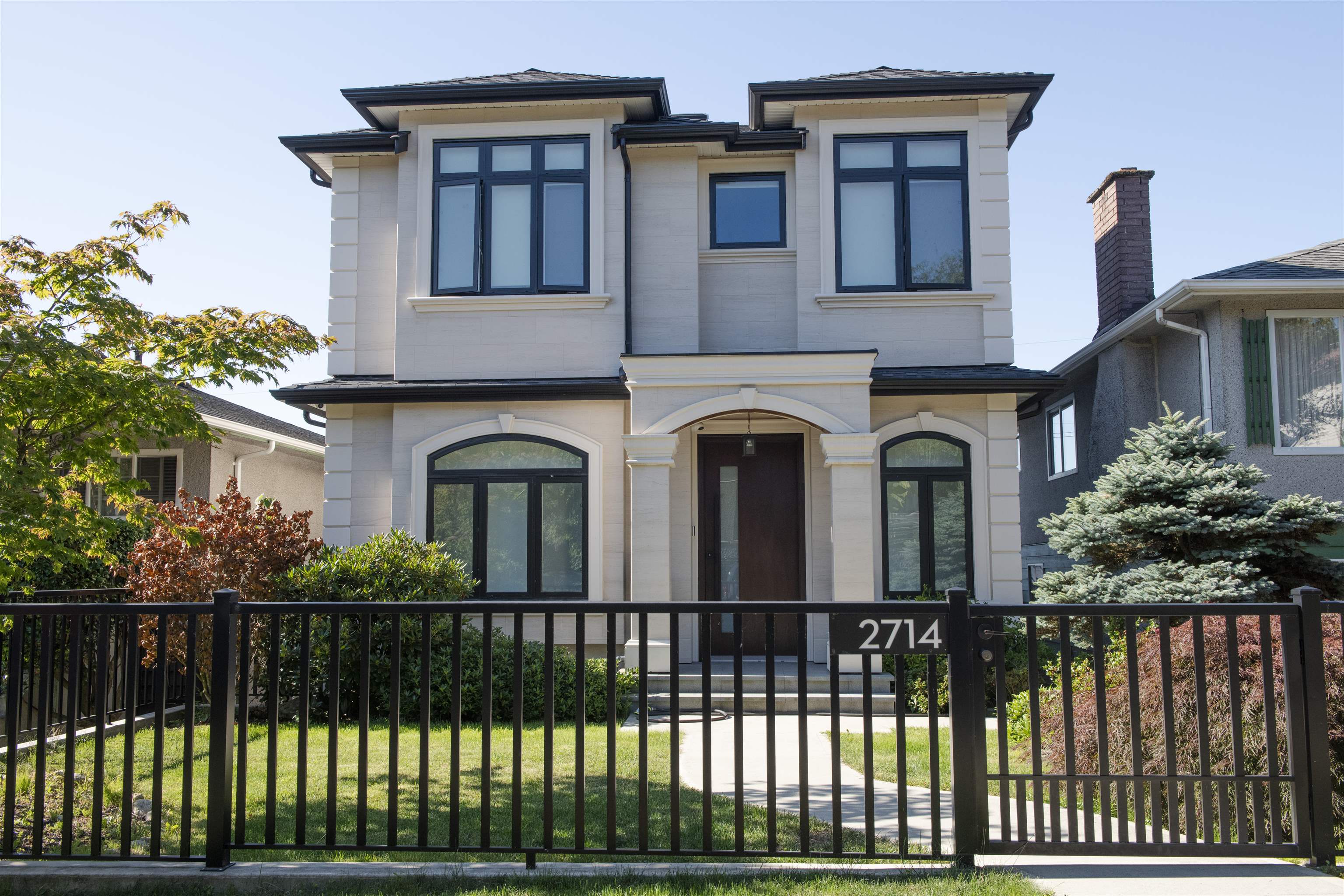 2714 East 56th Avenue, Vancouver, BC V5S 1Z7