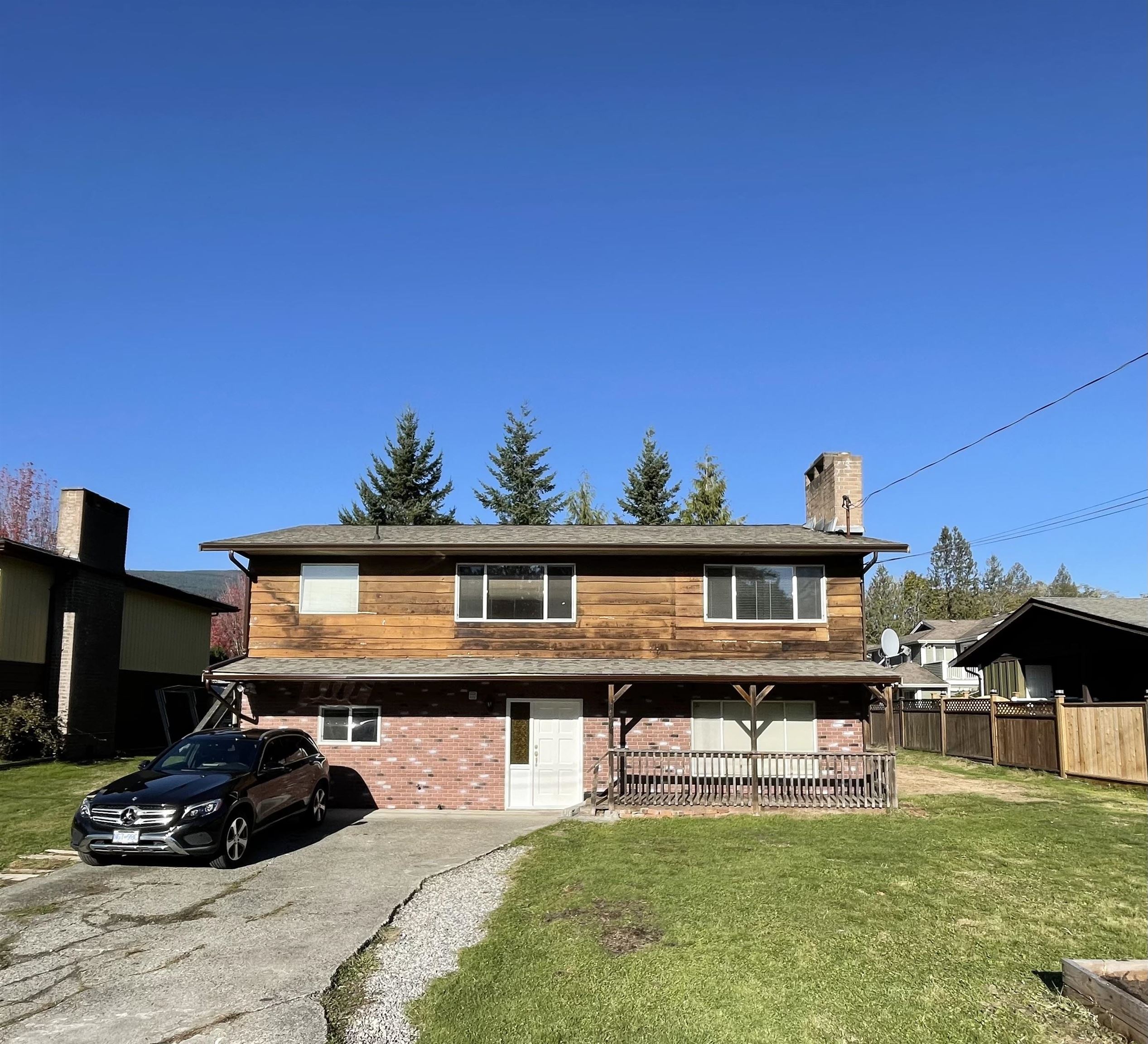 866 Poplar Lane, Gibsons, BC V0N 1V8