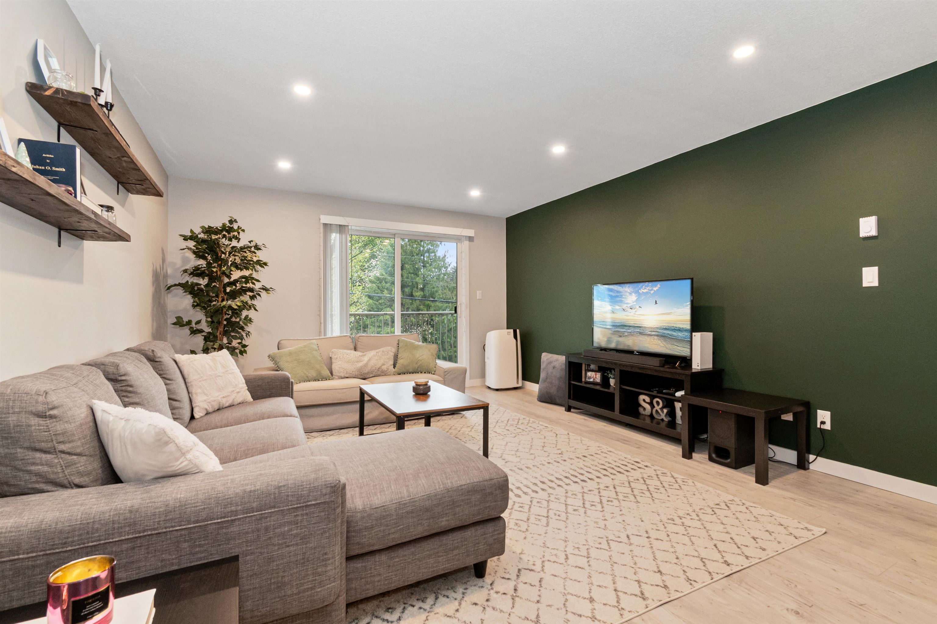 7694 Evans Road #306, Chilliwack, BC V2R 3W3