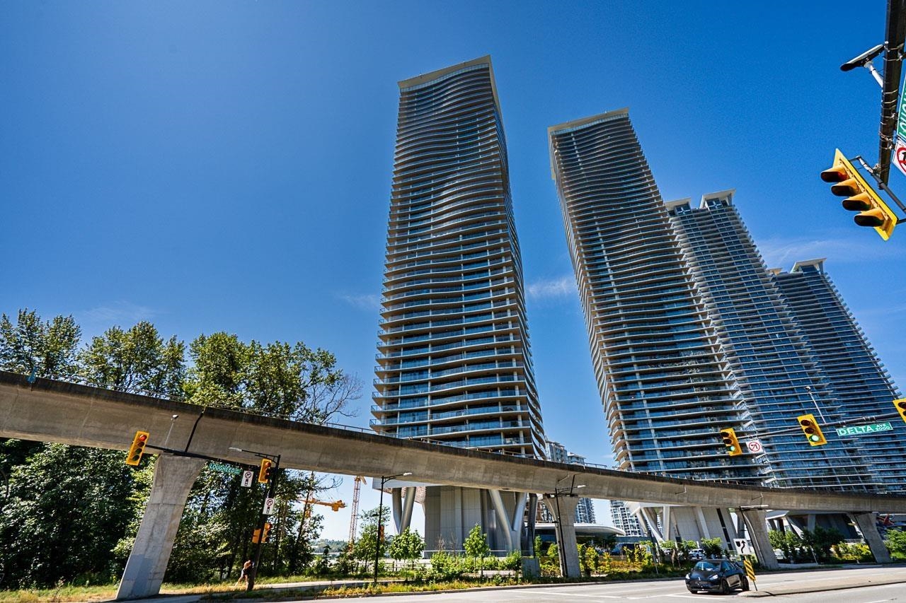 4880 Lougheed Highway #1606, Burnaby, BC V5C 0N1