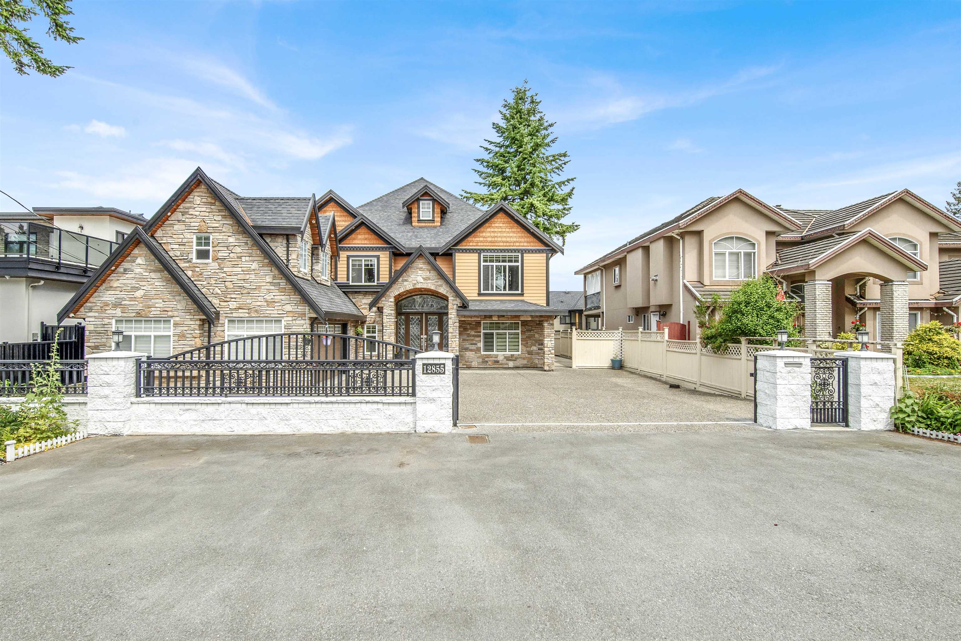 107a Avenue, Surrey, BC V3T 2G4