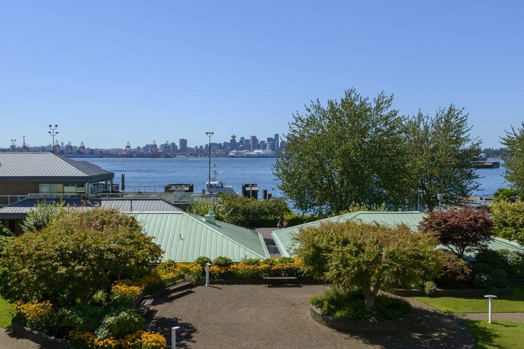 33 Chesterfield Place #2304, North Vancouver, BC V7M 3K4