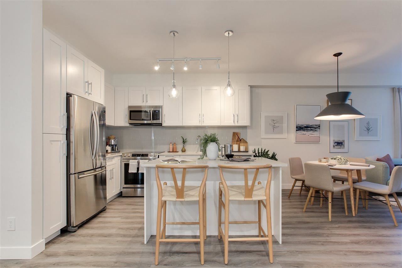 20356 72b Avenue #203, Langley, BC V2Y 4J9