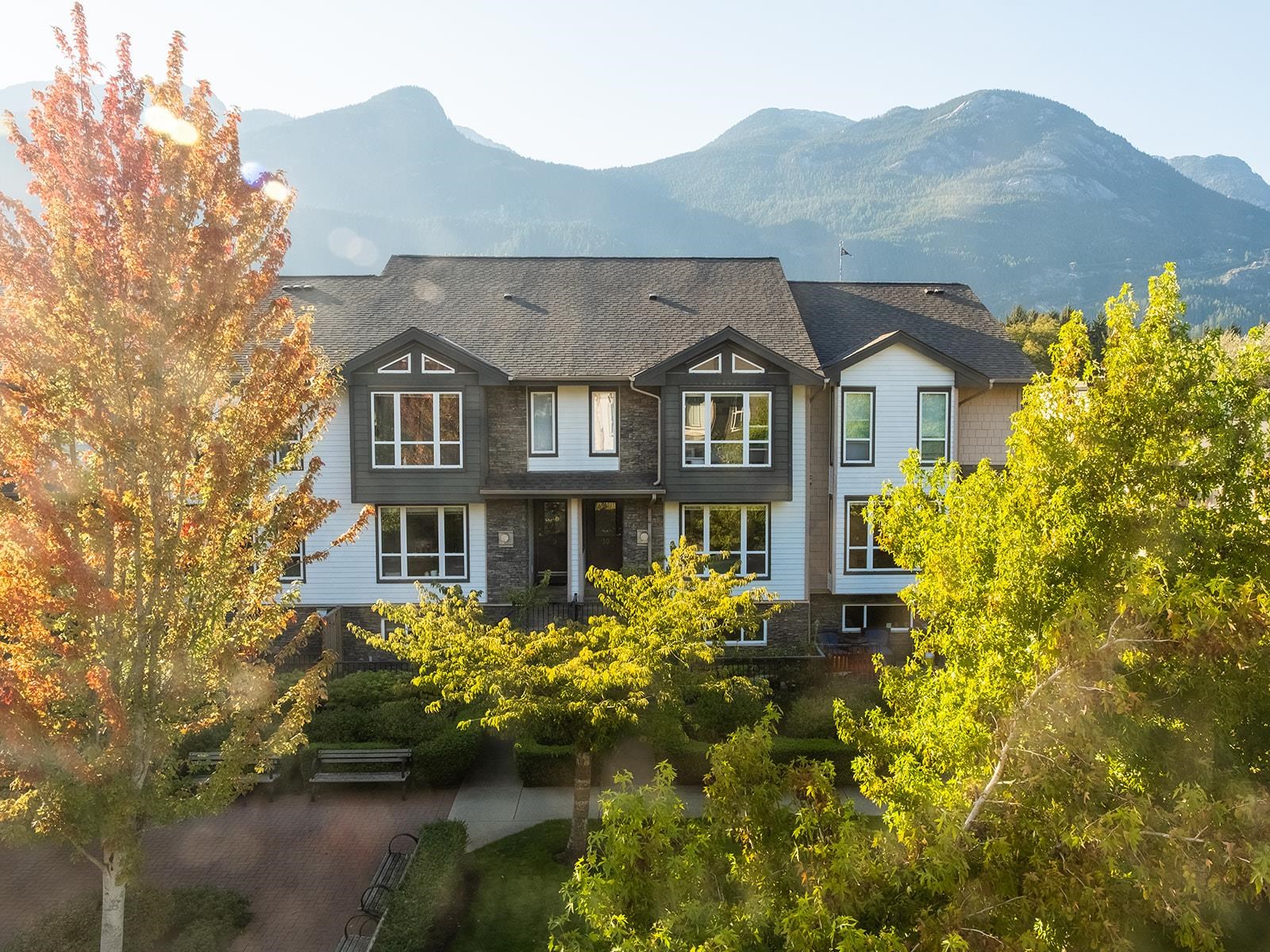 1261 Main Street #2, Squamish, BC V8B 0P7