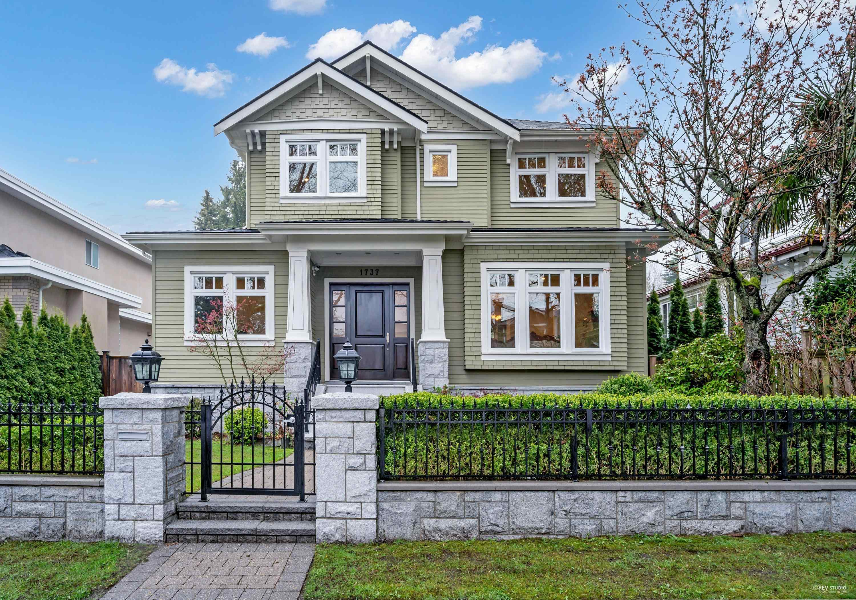 1737 West 63rd Avenue, Vancouver, BC V6P 2H7