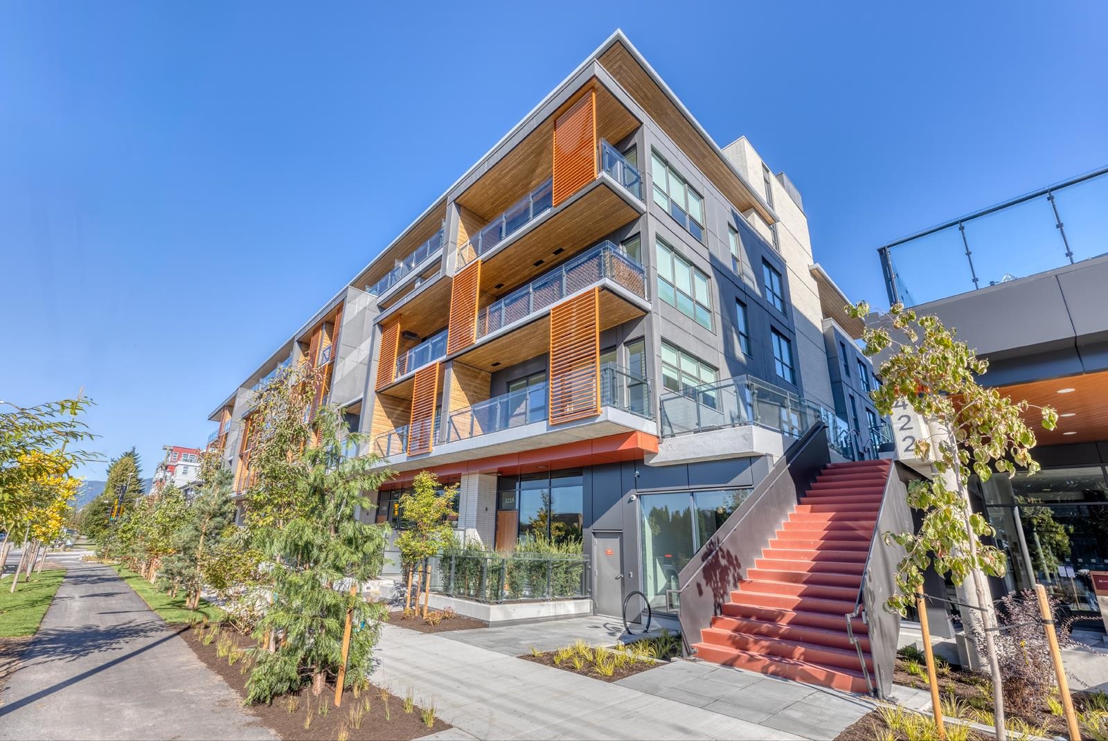 422 E 3rd St #104, North Vancouver, BC V7L 0K1