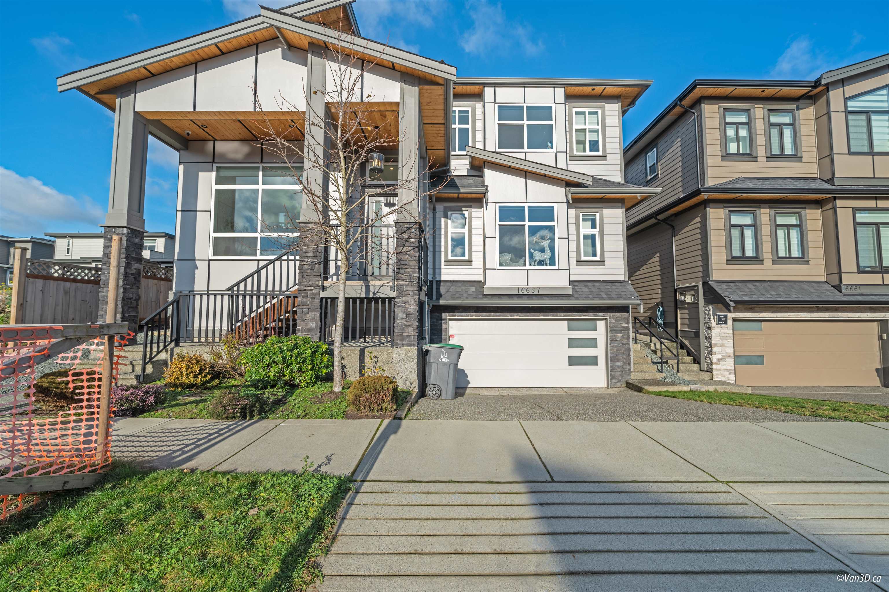18a Avenue, Surrey, BC V3Z 1A2