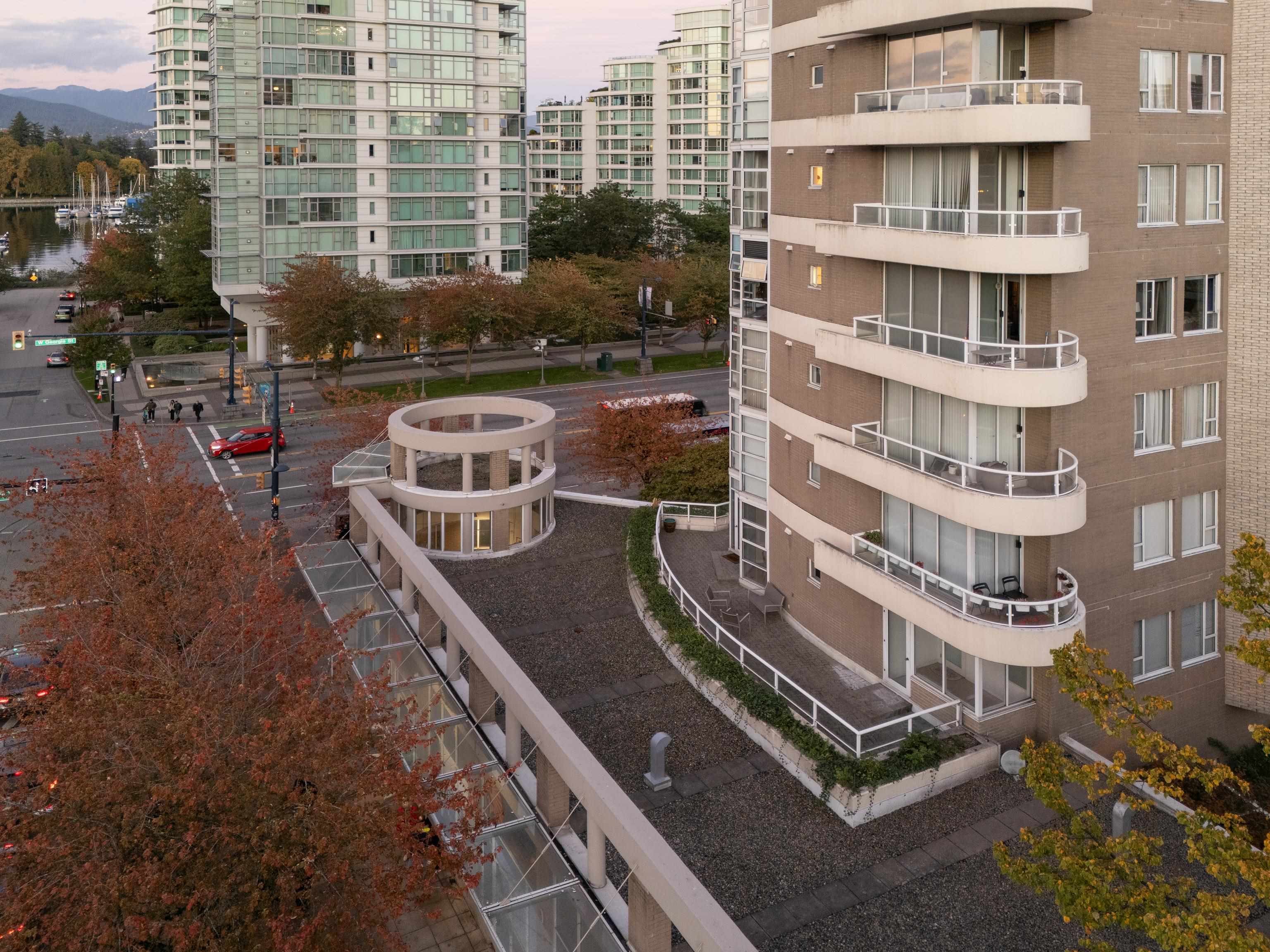1788 West Georgia Street #201, Vancouver, BC V6G 2V7