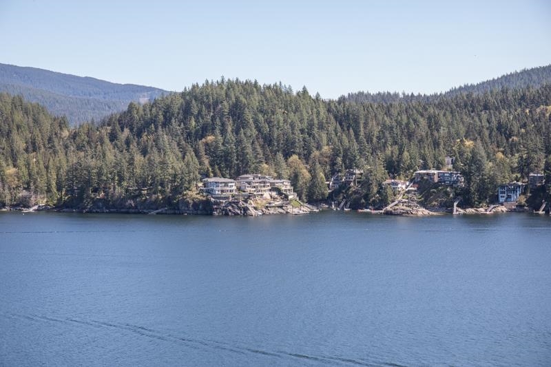 1812 Cardinal Crescent, North Vancouver, BC V7G 1Y2