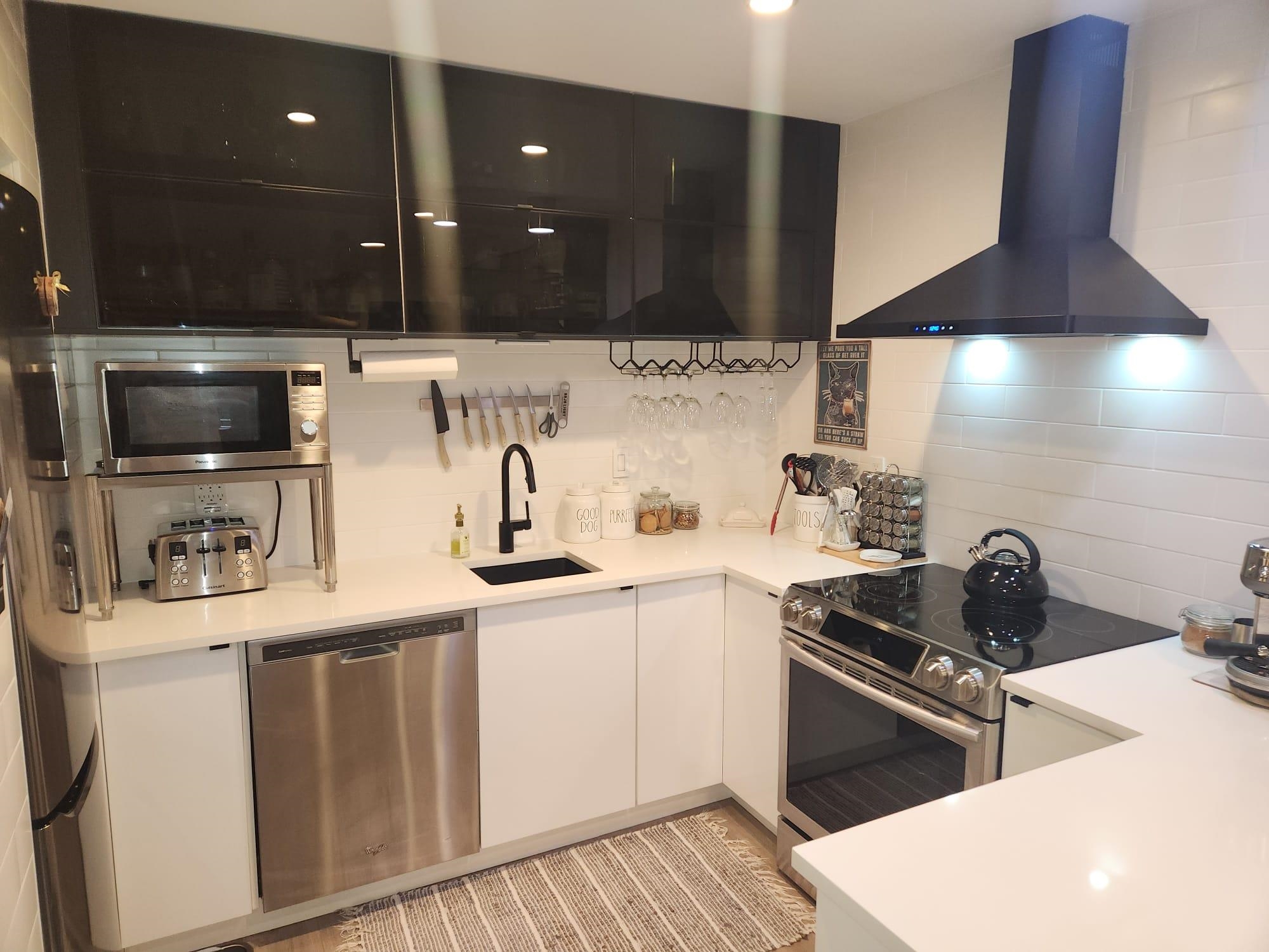 1718 Nelson Street #402, Vancouver, BC V6G 1M8