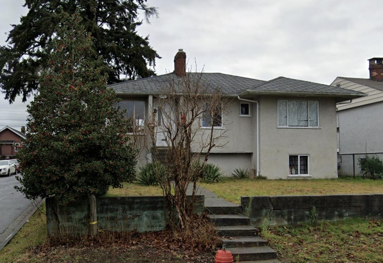 3507 Monmouth Avenue, Vancouver, BC V5R 5S1