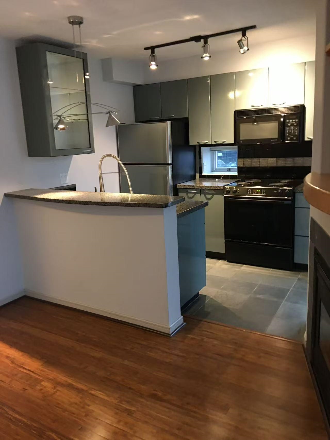 1068 Hornby Street #1505, Vancouver, BC V6Z 2Y7