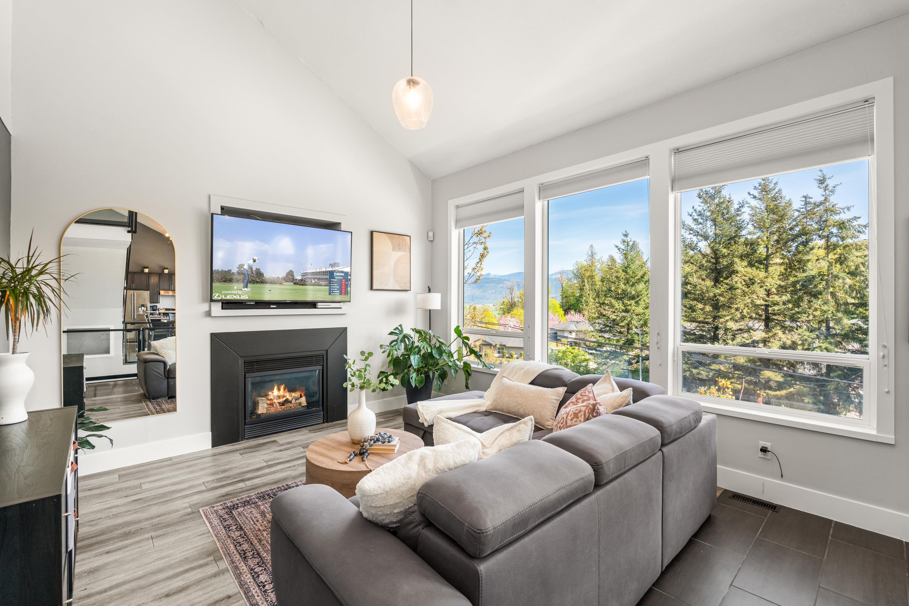 36047 Old Yale Road, Abbotsford, BC V3G 2C6