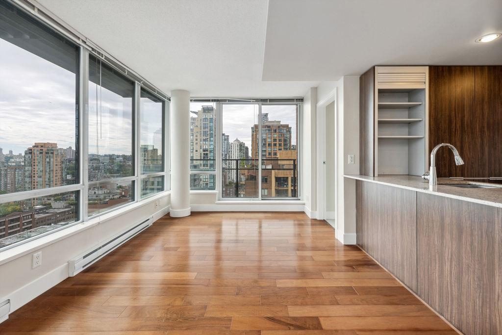 815-1088 Richards Street #1801, Vancouver, BC V6B 0J8
