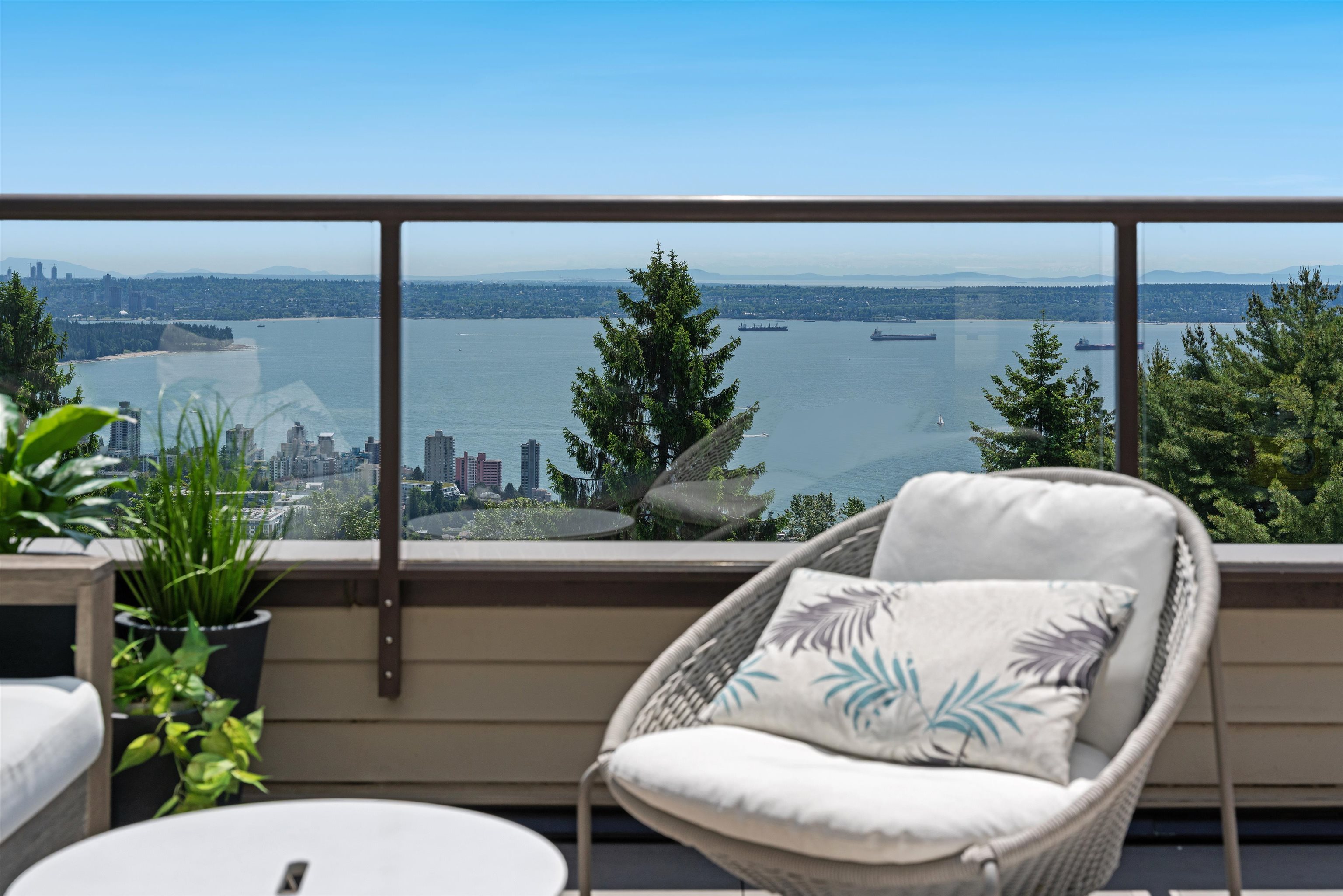 2238 Folkestone Way #41, West Vancouver, BC V7S 2X7