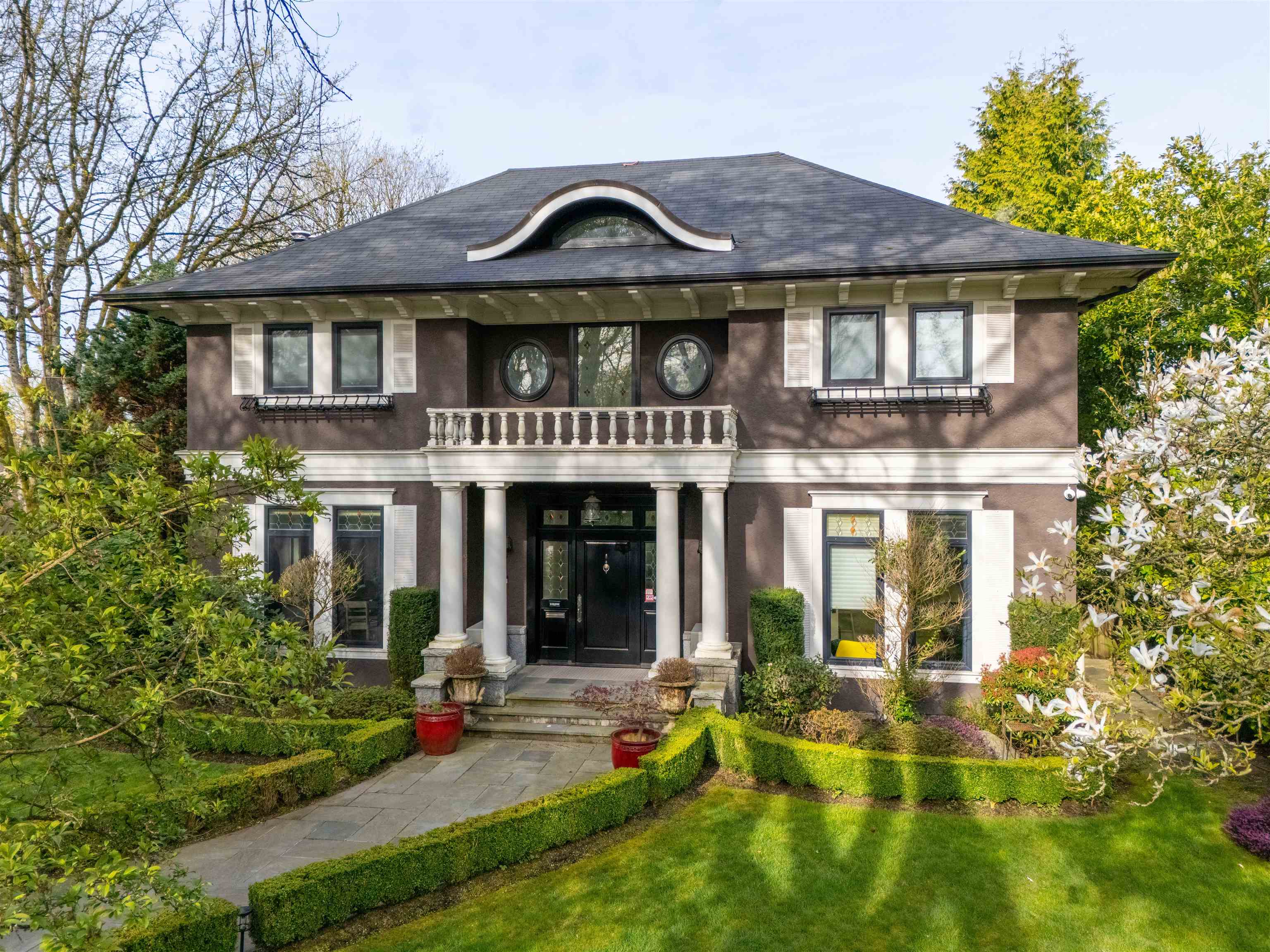 6287 Marguerite Street, Vancouver, BC V6M 3L2