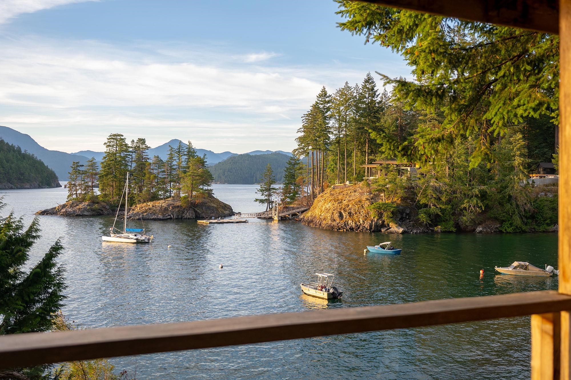 1558 Mount Gardner Road, Bowen Island, BC V0N 1G2