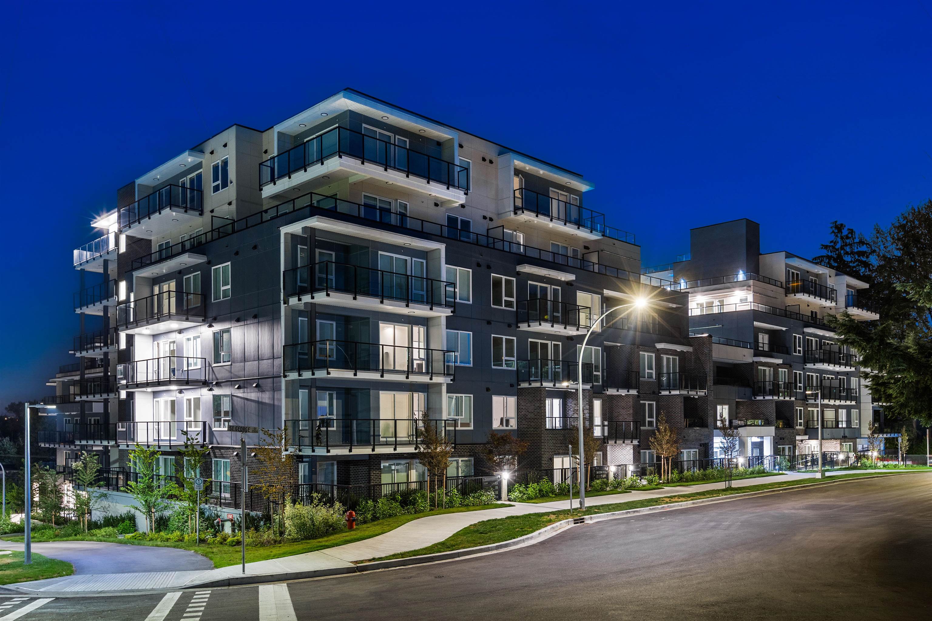 2002 Saint George Street #306, Port Moody, BC V3H 2E6