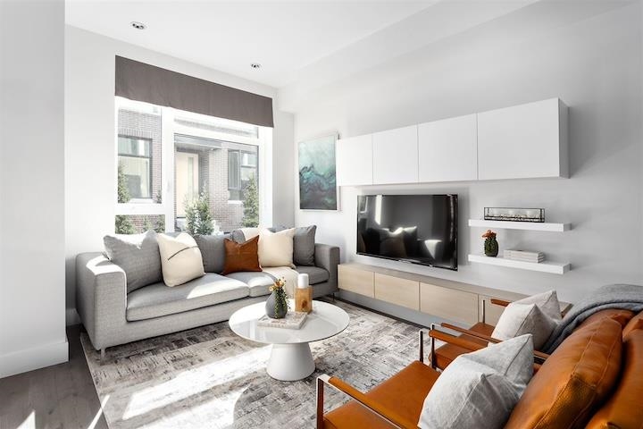 7597 Yukon Street, Vancouver, BC V5X 2Y4