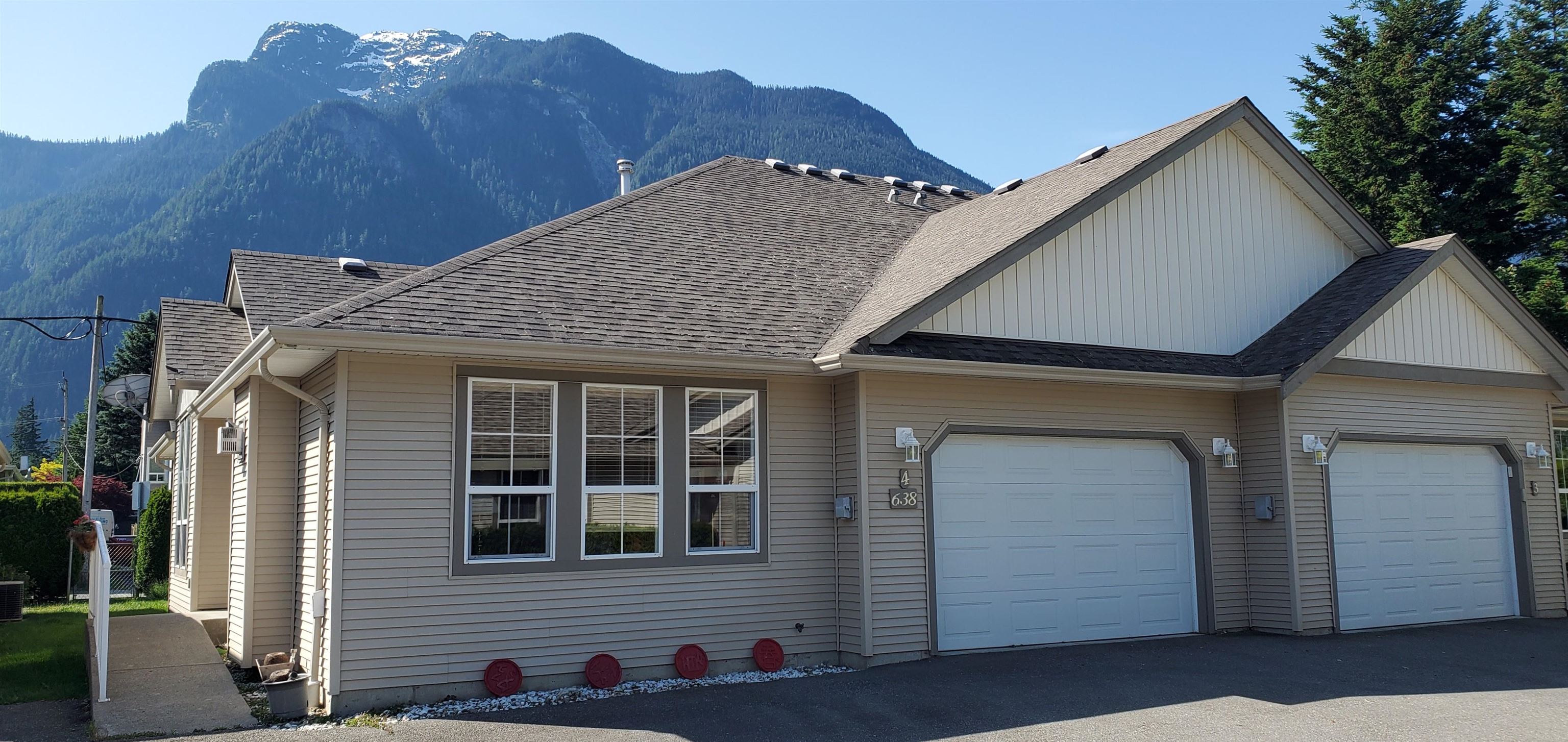 638 Coquihalla Street #4, Hope, BC V0X 1L0