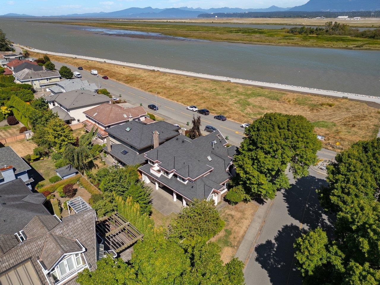 3340 River Road, Richmond, BC V7C 5N2