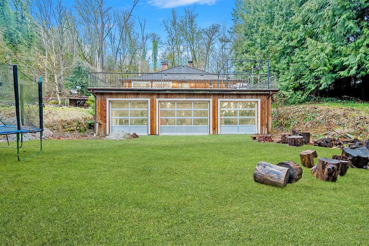 25745 Lougheed Highway, Maple Ridge, BC V2W 1M3