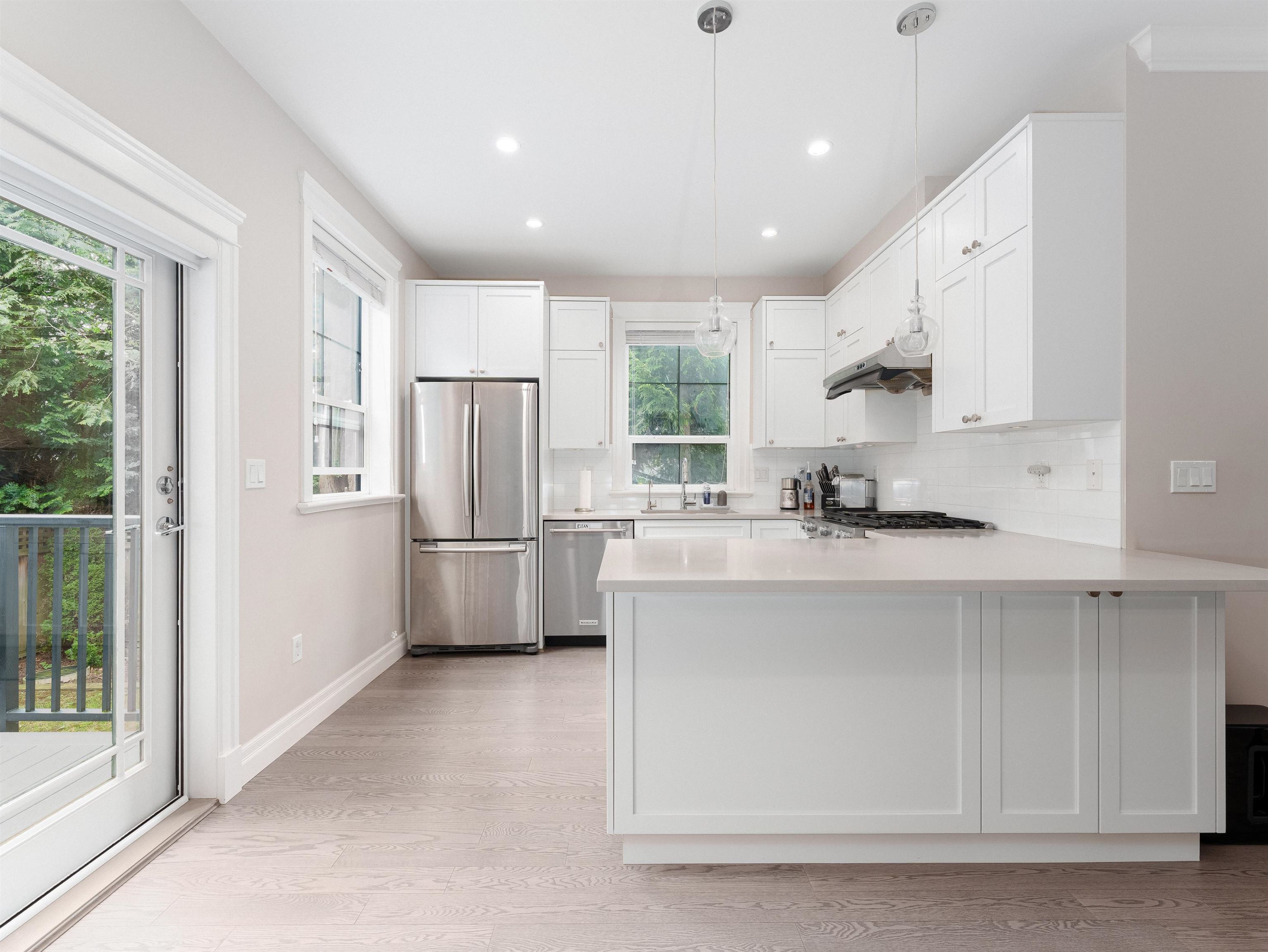 8600 Number 2 Road #3, Richmond, BC V7C 3M5