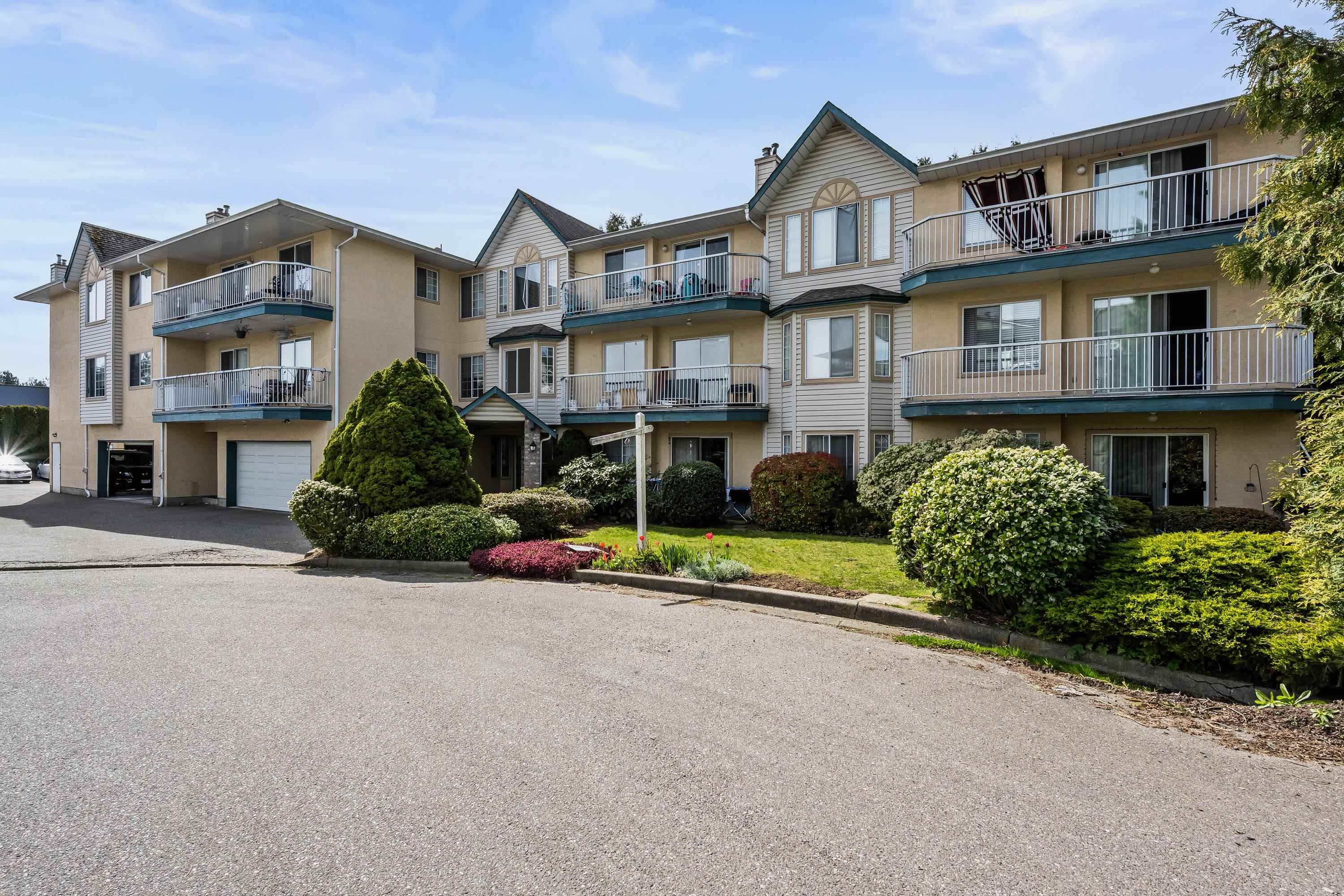 2567 Victoria Street #202, Abbotsford, BC V2T 2T4