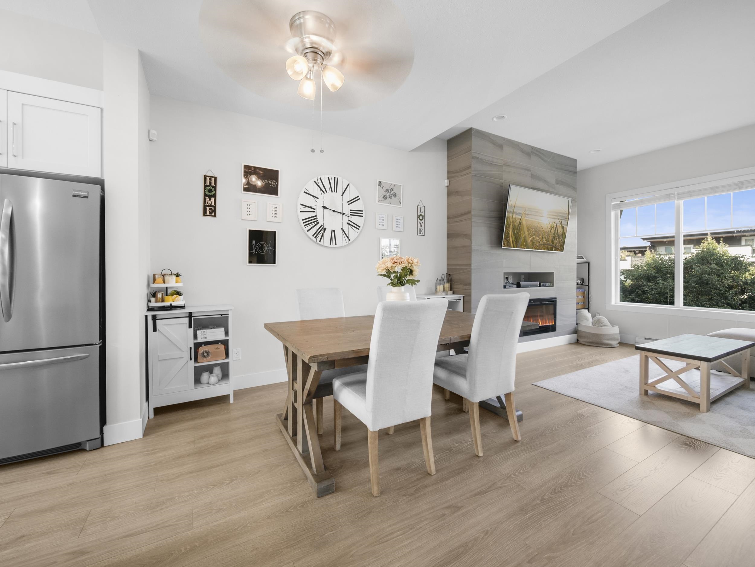 2855 158 Street #2, Surrey, BC V3Z 0P5