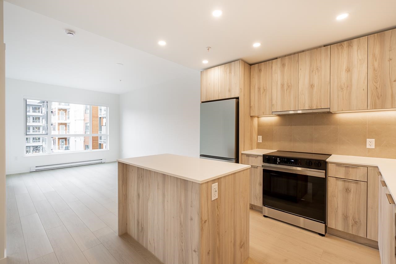 3596 Malsum Dr #403 #403, North Vancouver, BC V7G 0B5