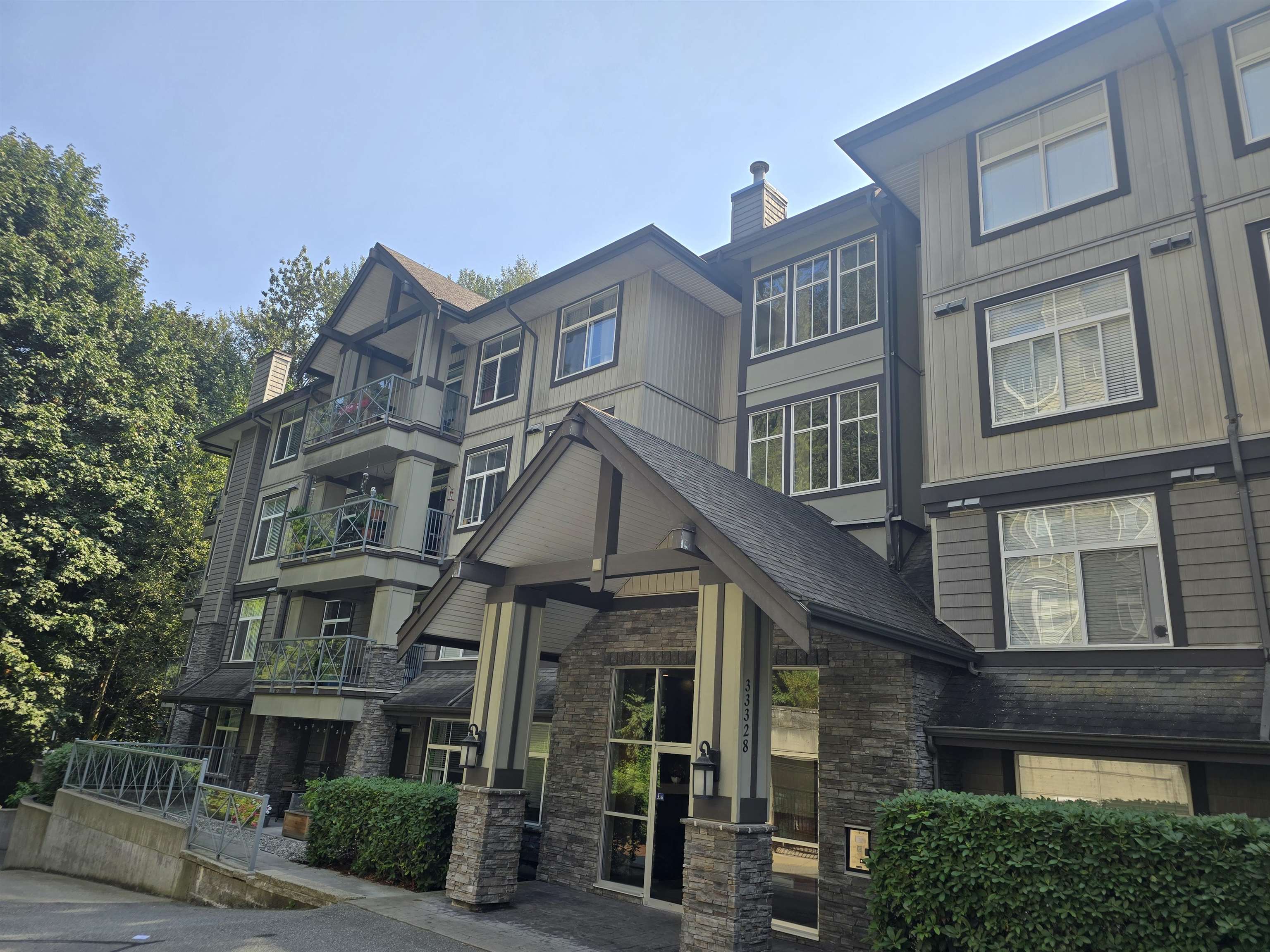 33328 Bourquin Crescent East #307, Abbotsford, BC V2S 1Y1